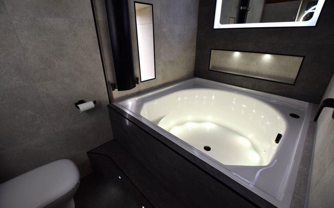 Anthracite Whirlpool