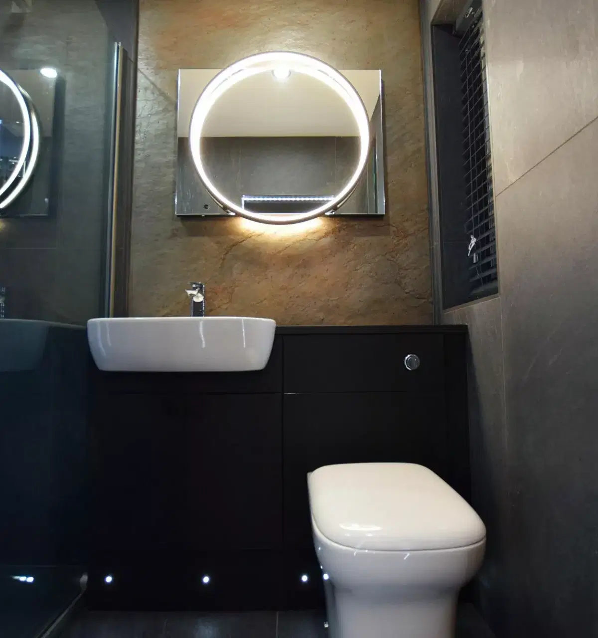 Narnia En-suite Bathroom