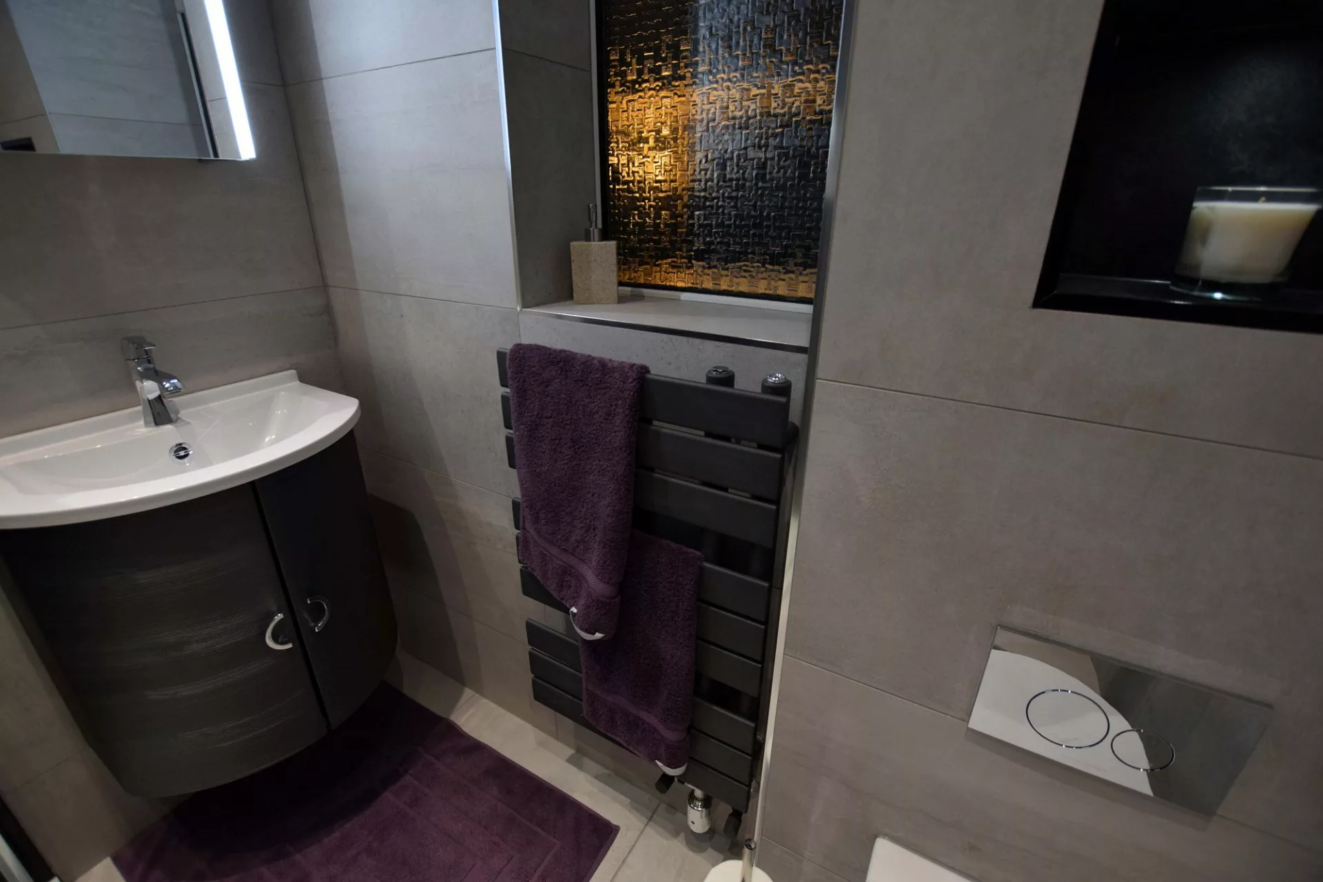 Modest Grey Bathroom Design