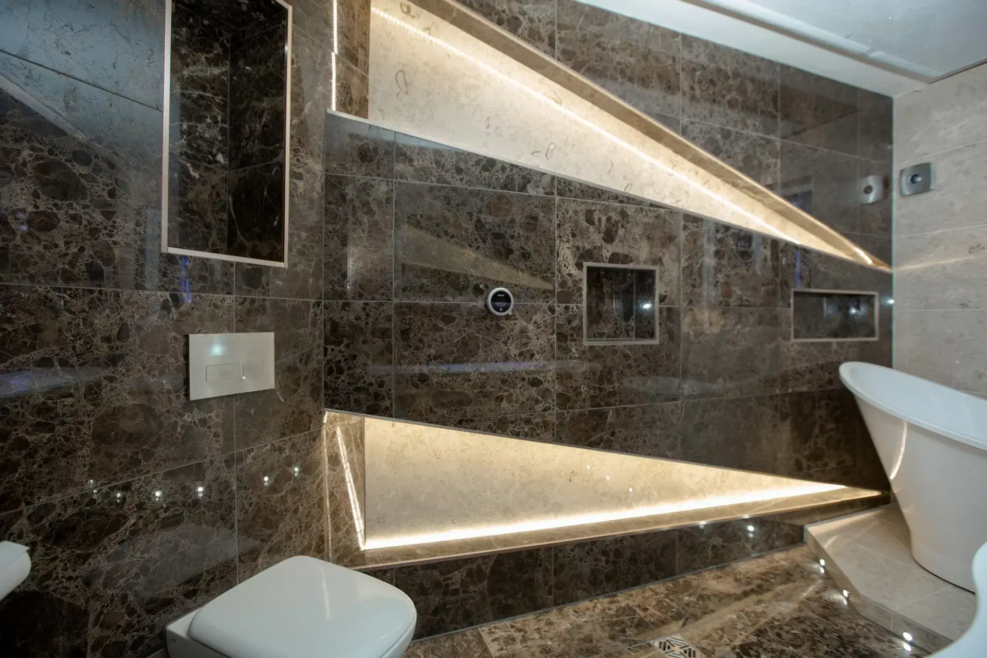 Ant & Jo Illuminated Bathroom | UK's No1 Kitchen & Bathroom Retailer ...