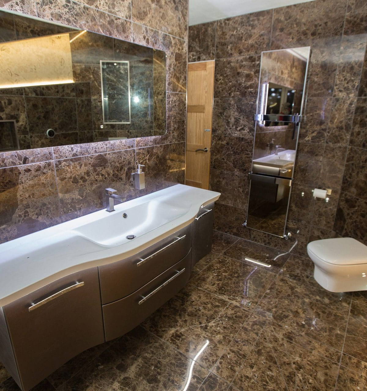 Leonide Interiors Bathroom Design Lightning