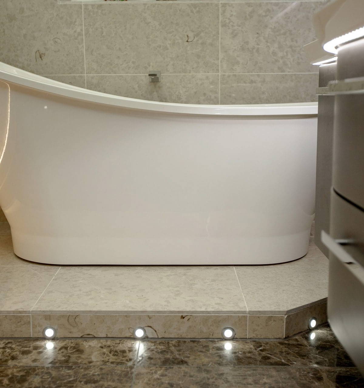 Leonide Interiors Bathroom Design Lightning