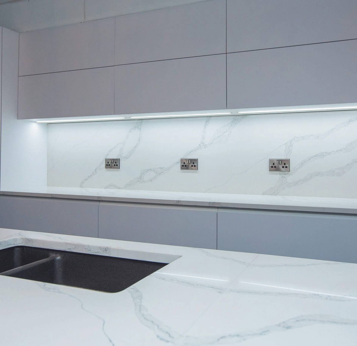 Leonide Interiors Kitchen Design Polar