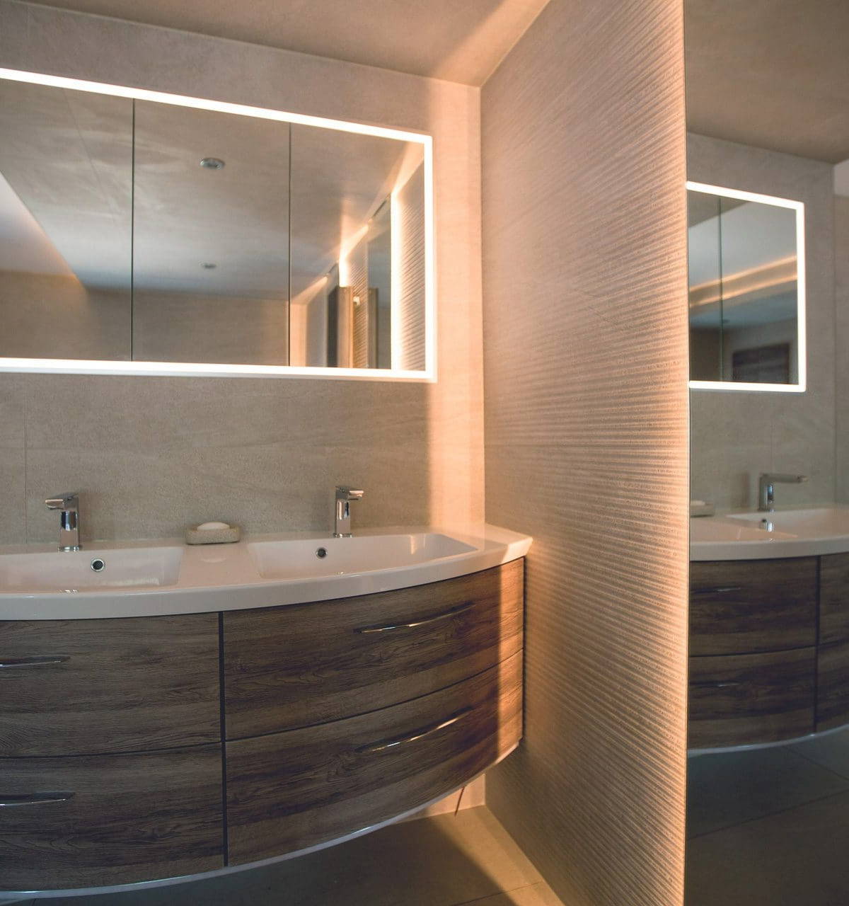 Leonide Interiors Bathroom Saturn