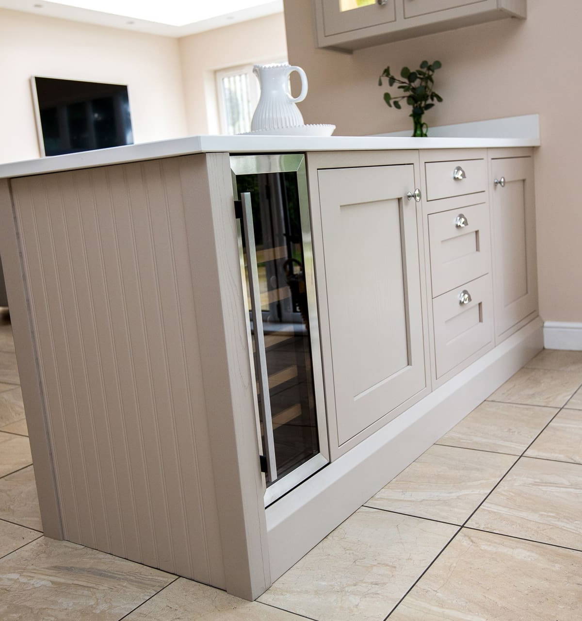 Kitchen by Leonide Interiors – English Tea