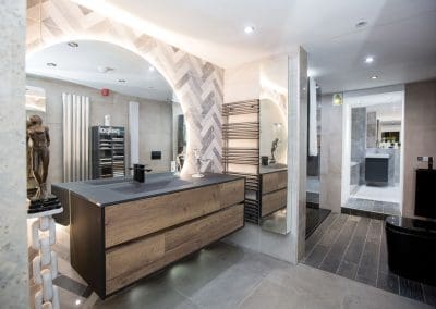 Leonide interiors: Experience the Difference! 9 Leonide Interiors Independent Kitchen and Bathroom Retailer. BKU Award Winning.