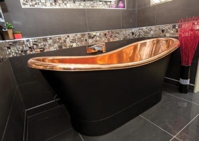 Leonide interiors: Experience the Difference! 2 Experience the difference 10 Luxury Kitchens, Bathrooms & Interior Design