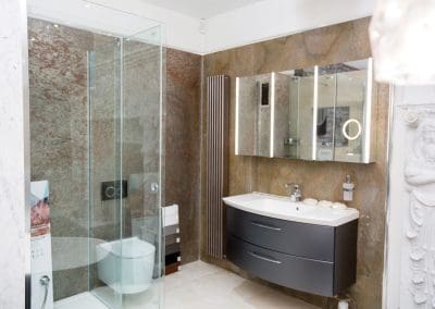 Leonide interiors: Experience the Difference! 6 Leonide Interiors Independent Kitchen and Bathroom Retailer. BKU Award Winning.
