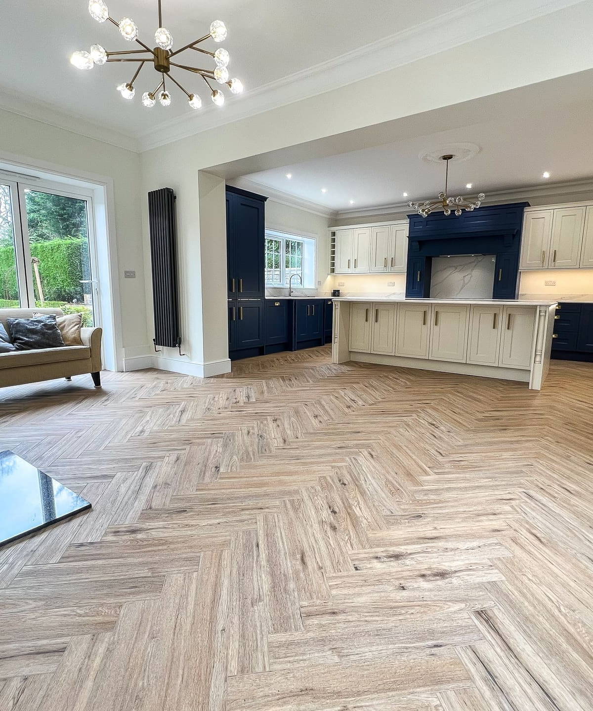 Kitchen by Leonide Interiors – Marina