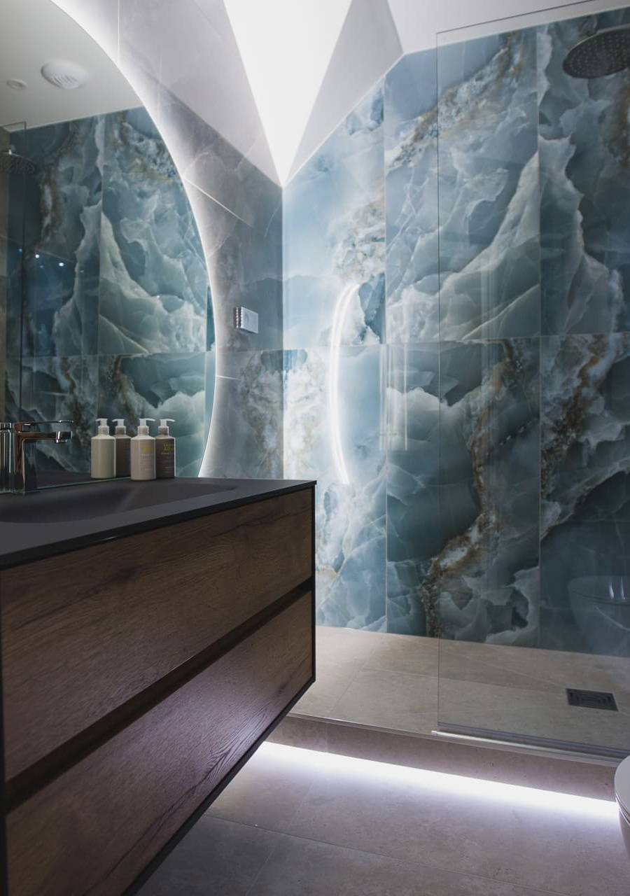 Bathroom by Leonide Interiors – Neptune
