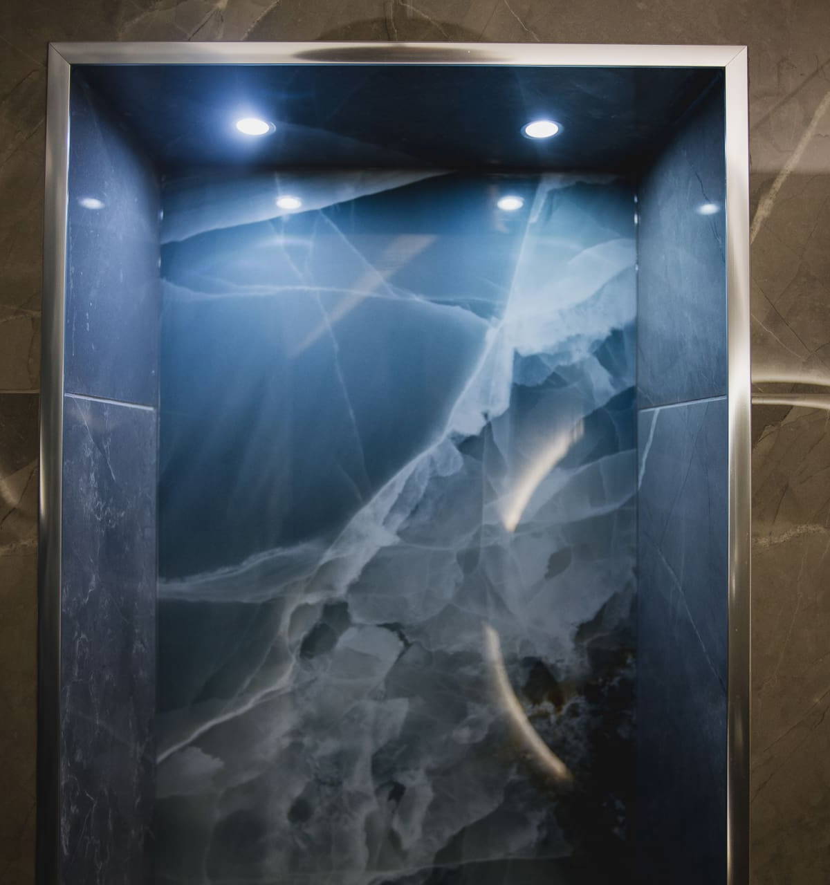 Bathroom by Leonide Interiors – Neptune