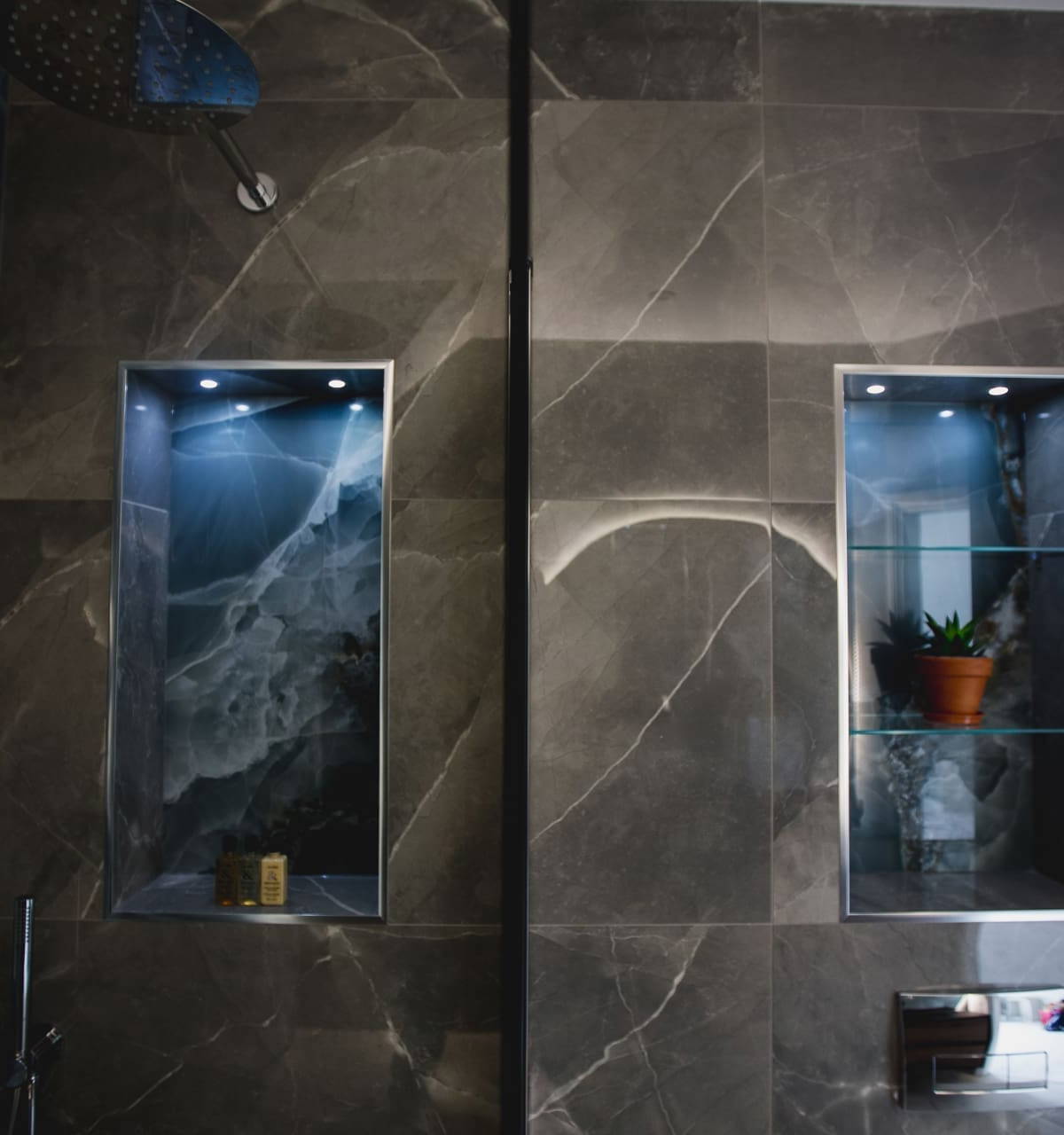 Bathroom by Leonide Interiors – Neptune